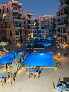 Aqua Tropical Hurghada Premium Poolside Apartment - 0