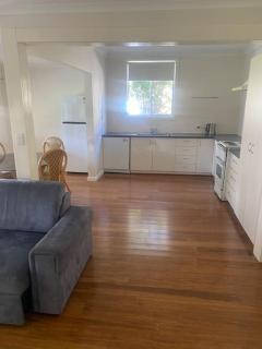 Golden Street Cottage - 1