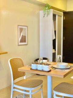 Cozy Studio in Metro Davao with W&D, Pool, & Gym - Davao - 1