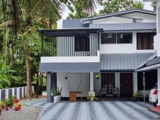 ShearaZ Castle - Kāyankulam - 0