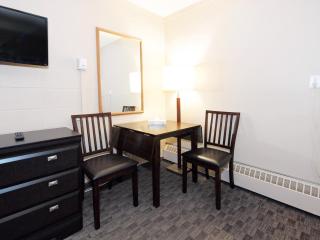 Canadian Motor Inn - 5