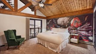 Glacier Lodge - East - 1