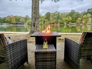 Lakefront Oasis - 1