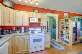 Large Family Home with View, 1 Mi to Red Lodge Ski! - Red Lodge - 2