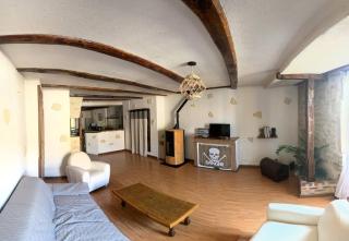 Maison de ville au cœur d'un village de caractère dans le jura - Saint-Julien - 6