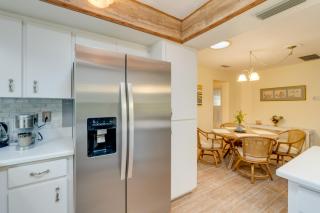 Tranquil Venice Escape with Private Backyard Oasis! - Venice - 1