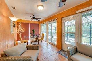 Yard & Lanai: Sun-Soaked Venice Escape! - 7