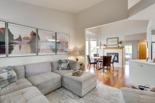 Tasteful Tualatin Home 40 Mi to Willamette Valley - 2