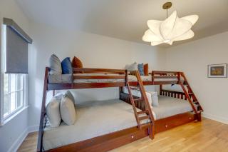 2 Mi to Downtown Austin Family Home with Porch! - 3