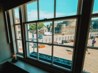 Castle View - Beaumaris - 0