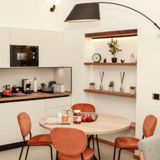 Dislocati BnB - Jacuzzi privata - Cucina - TV60" - Minimal Luxury - Marigliano - 8