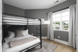 Comfy New 5 Bed 2 Bedroom Close to Downtown - Nashville - 5