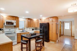 Charming Iowa Abode Near Knoxville Raceway! - Knoxville - 5