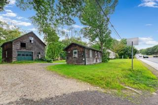 Cozy Tiny House on Main Street. Fully Renovated. - - 1