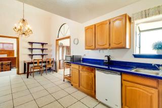 Albuquerque Home with Spacious Yard and Fire Pit! - Albuquerque - 1