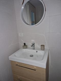 Bran Studio - Bran - 1