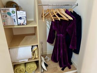 The Studio at Priors Oak - 3