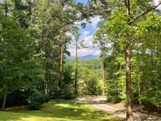 Mountainview Escape - 3 Bed, 2.5 Bath - Dahlonega - 0