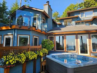 Snug Harbour Inn - 8