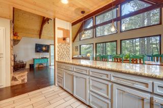 Deluxe A-Frame Home with Game Room and Deck! - Angel Fire - 2