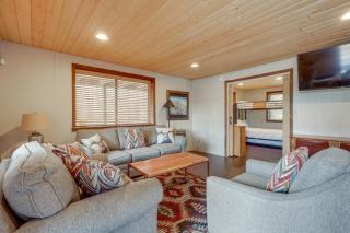 Deluxe A-Frame Home with Game Room and Deck! - Angel Fire - 1