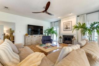 Luxe Gulf Breeze Home with Patios - 4 Mi to Beaches! - Gulf Breeze - 8