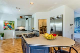 Luxe Gulf Breeze Home with Patios - 4 Mi to Beaches! - Gulf Breeze - 1