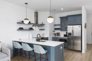 Stunning Spacious Condo near Restaurants & Coffee - Nashville - 2