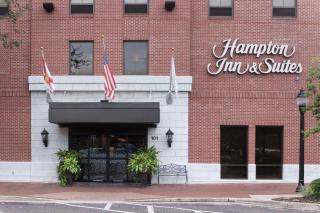 Hampton Inn & Suites Gainesville Downtown - Gainesville - 8