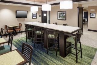 Hampton Inn & Suites Gainesville Downtown - Gainesville - 6