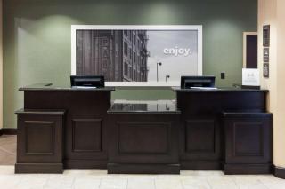 Hampton Inn & Suites Gainesville Downtown - Gainesville - 3