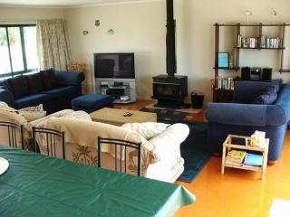 Kick Back on Karaka - Matarangi Holiday Home - 6