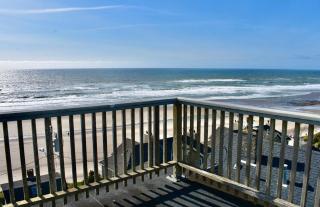 New Breakers - Lincoln City - 9