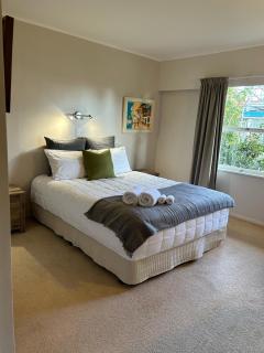 Island View Hideaway - 8