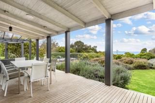 Honeysuckle House - 9