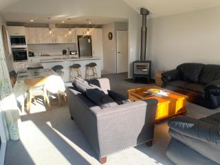 6 Dumblane Way - 6