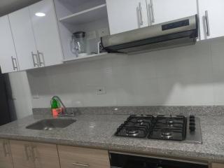 Hermoso apartamento con piscina ubicado cerca a los principales centros comerciales - Ibagué - 3