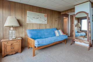 The Hamptons - Rockaway Beach - 5