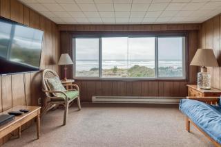 The Hamptons - Rockaway Beach - 4