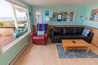 Finch House - Rockaway Beach - 6
