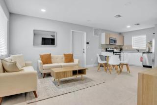 Brand New Townhome Downtown Near Cruise Port & FLL - Sistrunk Shades #4 - Fort Lauderdale - 0