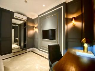 Grand Eska Hotel & Suites Batam - 4