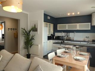 Superbe appartement moderne avec WiFi, proche plage et commerces - FR-1-323-280 - 0
