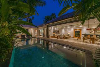 Villa Cuatro : Amazing 3BR Villa in Seminyak - Perfect Location - Seminyak - 6