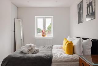 Kensington High Street Apartments - 4