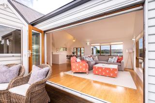 Hamptons Hideaway - Freycinet Holiday Houses - Coles Bay - 7