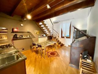 Piccolo Rifugio con parcheggio privato gratuito - Bergamo - 9
