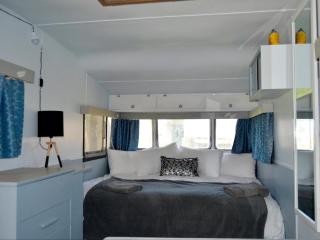 Excelsior Airstream Glamping - Porterville - 2