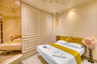La Hotel Metro near BKC - Bombay - 9