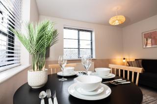2 Castle Mews - 6